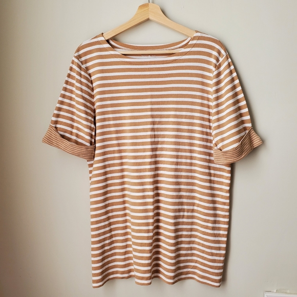 White Stag Top - Picture 1 of 9